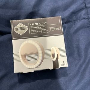 Brand new selfie light 3 levels of brightness